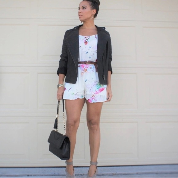 NWT•Ivory Floral•Cold Shoulder Romper - Picture 3 of 14